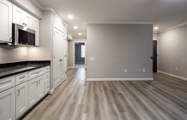 Photo - 1016 Duke St