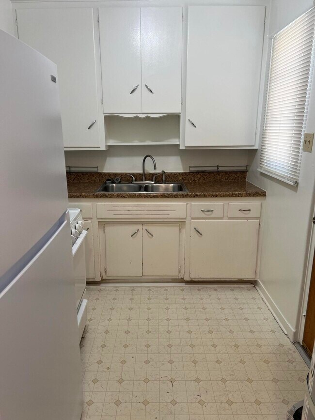 Photo - 4121 Mesa Verde Ave NE