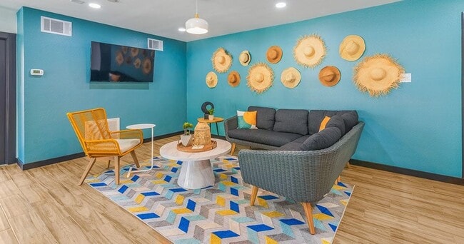 Mateo Apartment Homes