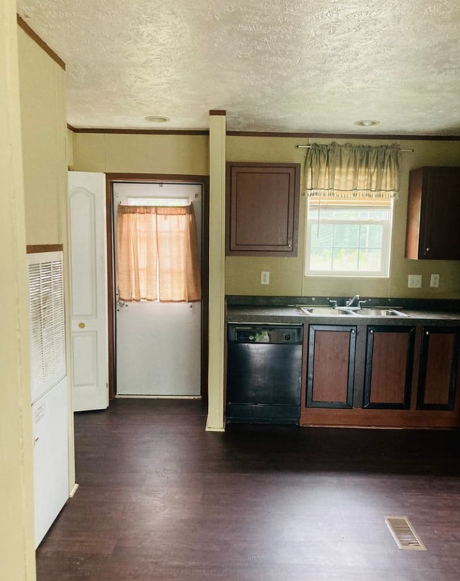 Photo - 3 Bed 2 Bath Home in Beauregard