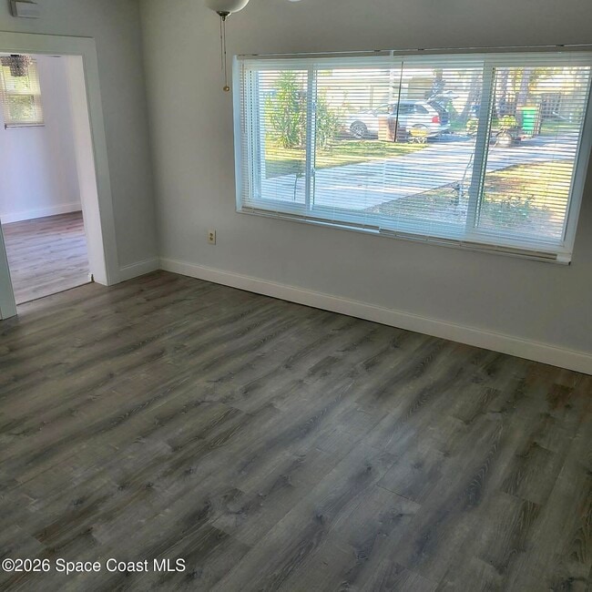 Photo - 313 Oleander Pl