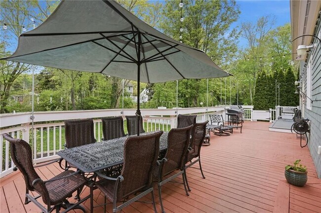 Photo - 97 Kenson Dr