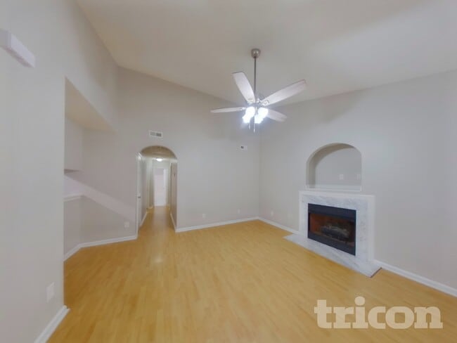 Photo - 2024 Duke Adam St