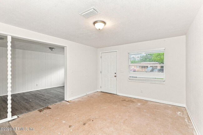 Photo - 1106 Easy St