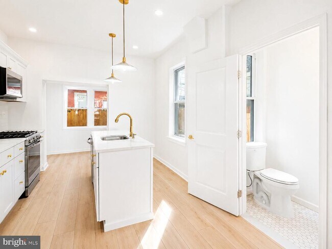 Photo - 1519 N Dover St
