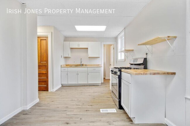 Building Photo - 195 Auburn Ave Unit Lower