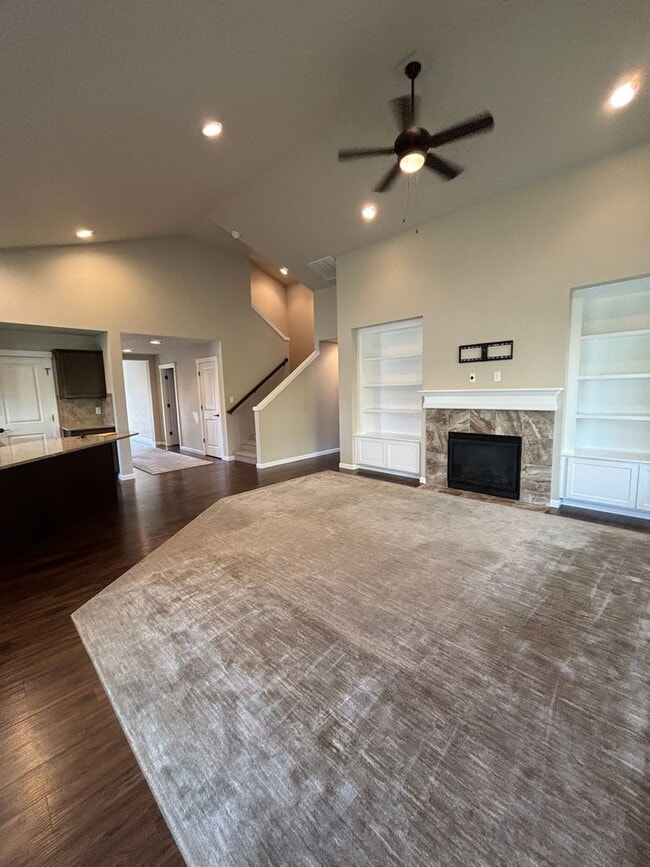 Photo - Beautiful 4-Bedroom, 3-Bathroom Home with ...