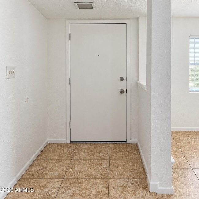 815 W Bluefield Ave