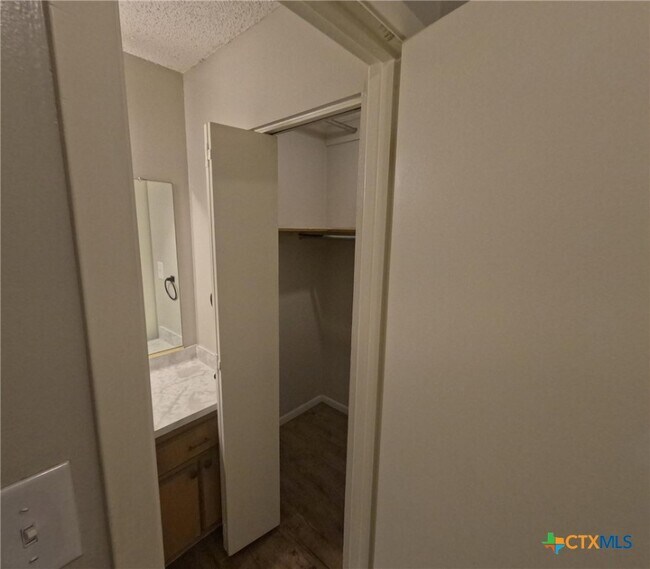 Photo - 207 Palmwood Dr