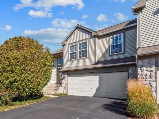 Building Photo - 3302 Bromley Ln