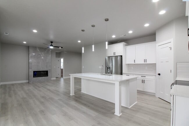 Photo - 3 Bedroom, 2 Bath Pasco Townhouse