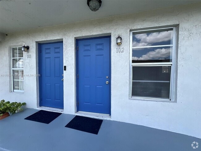 Building Photo - 50 W 31st St Unit 102 Rental