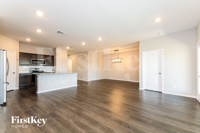 Photo - 406 Knapsack Ln