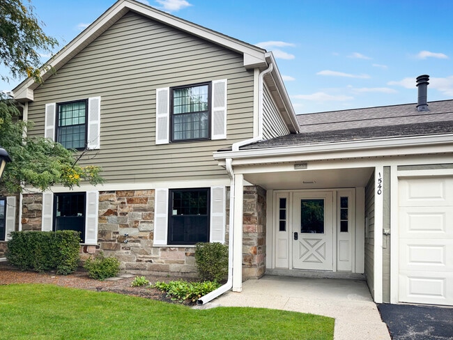 Building Photo - 1540 Heather Ct Unit C1 Rental