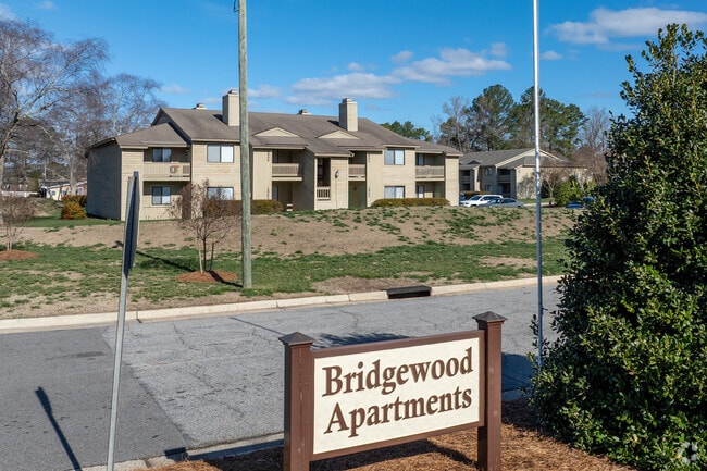 Bridgewood Apartments