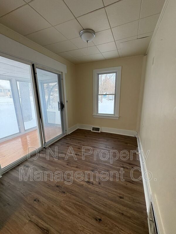 Photo - 114 Knight St