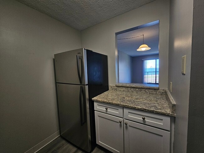 Photo - 65 N Point Dr Unidad 1