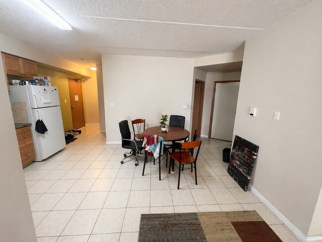 Photo - 253-253 Lester St Unité 5