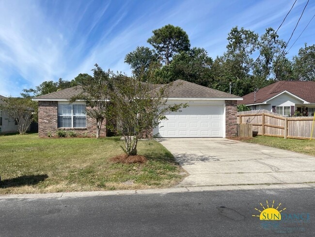Building Photo - Lovely 3 Bedroom Home in Fort Walton