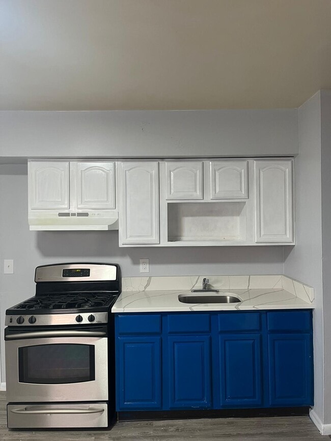 Photo - 330 Broadway Unidad 3