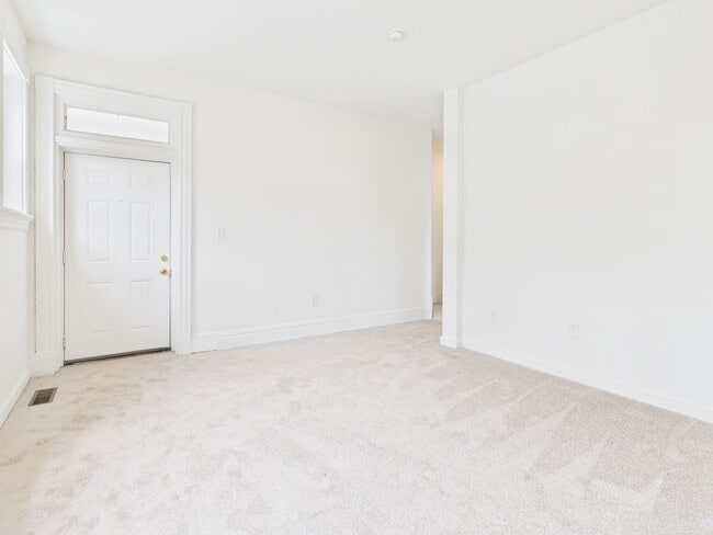 Photo - 204 Wellford St Unidad Apartment B