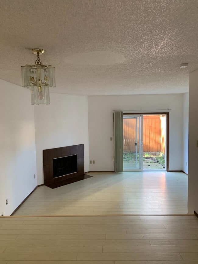Photo - Nice 2 Bed/1.5 Bath Condo in Bellevue!