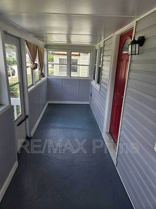 Photo - 212 Middle St