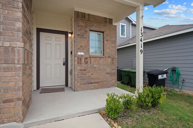 Photo - 4 Bedroom/2.5 Bath Abbott Place Subdivision