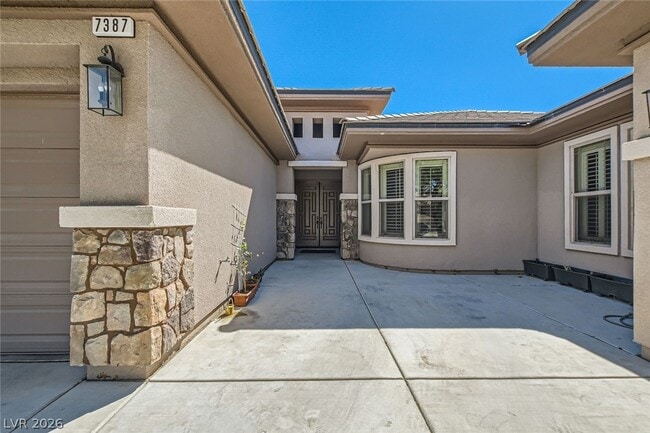 Photo - 7387 Preen St