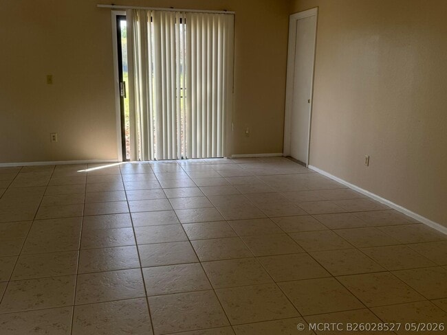 Photo - 1131 SE Parrish Ct