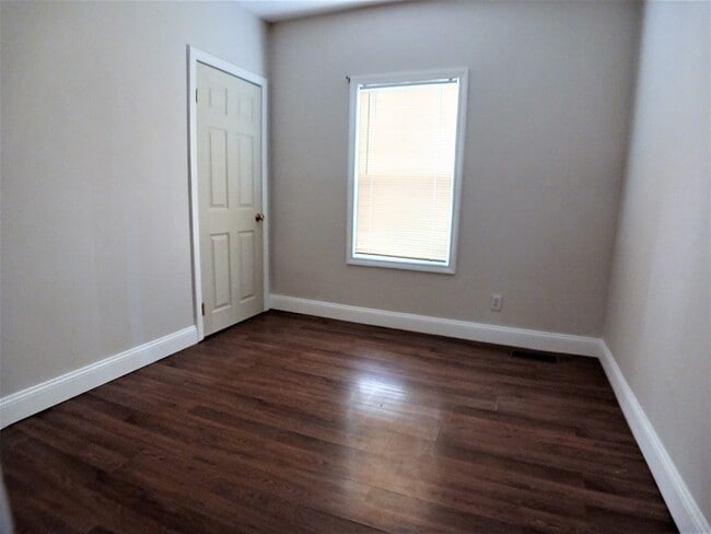 Photo - 17 Clare St Unit 1