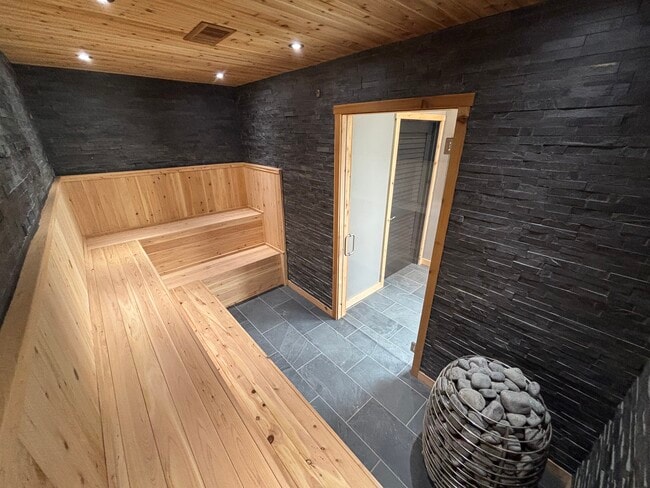 24 Hour Sauna