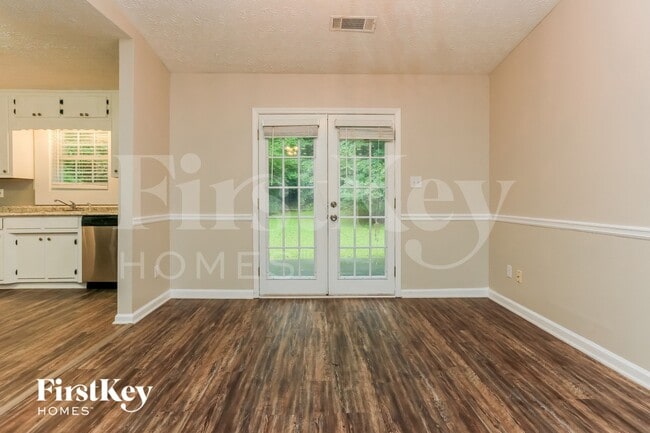 Photo - 1999 Bullock Trail