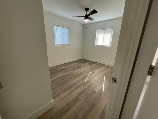 Photo - 2022 SW 6th St