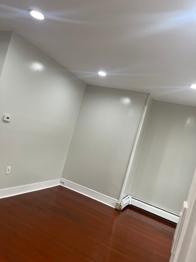 Photo - 16 Mohawk St