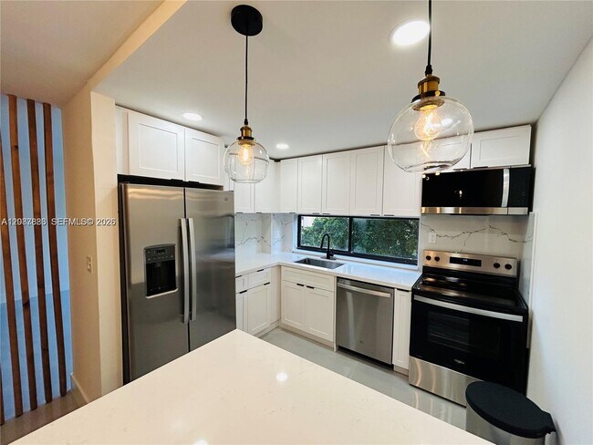 Photo - 17021 N Bay Rd Unit 427-4