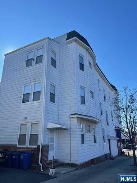 Photo - 176 Shaw St Unidad 3 Rental