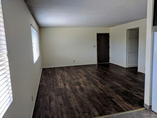 Photo - 2BR 2BA Walking Distance to Campus with Parking Unit B