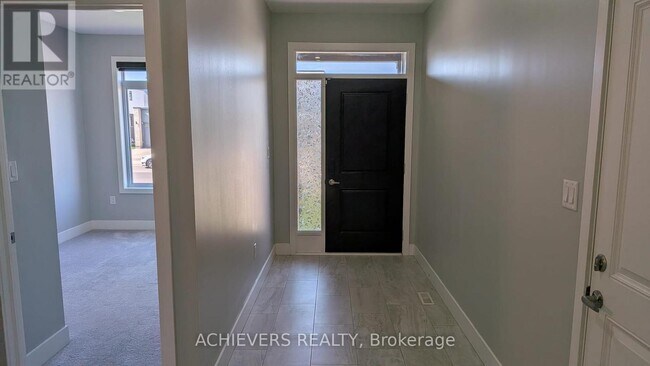 Photo - 2272 Evans Blvd