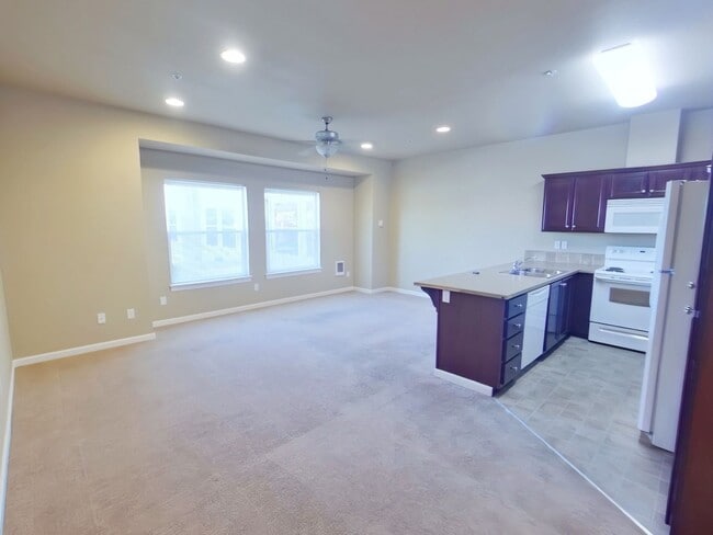 Building Photo - Hilyard Townhomes