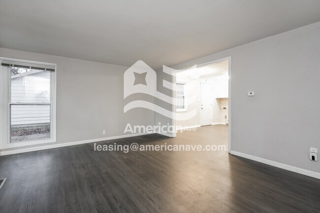 Photo - 3030 Salem Dr
