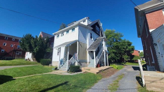 712 W College Ave Unit 712-3