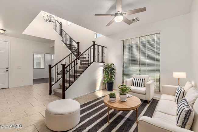 Photo - 390 W Wisteria Pl