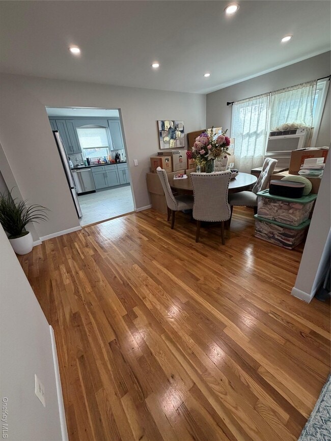 Photo - 12 Bryn Mawr Pl Unit 2