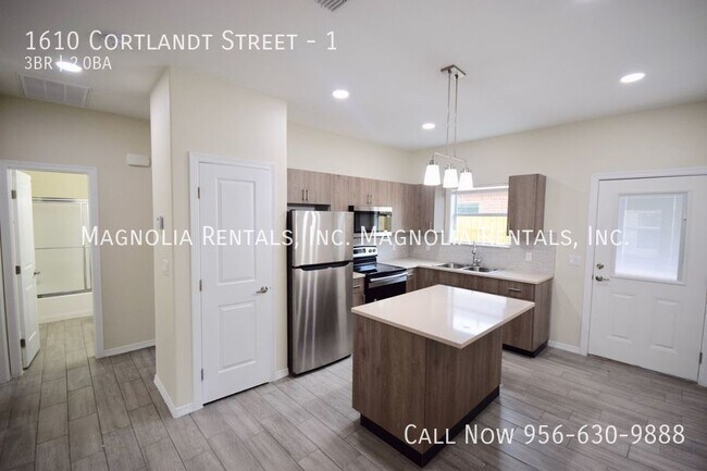 Photo - 1610 W Cortlandt St Unit 1