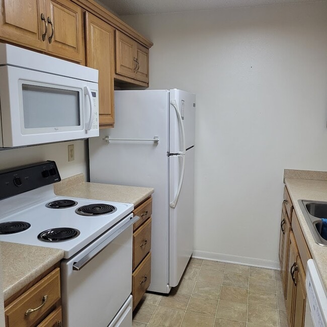 Photo - 74 Lakeshore Ct