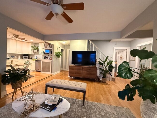 Building Photo - 22 Linden Rd Unit 3