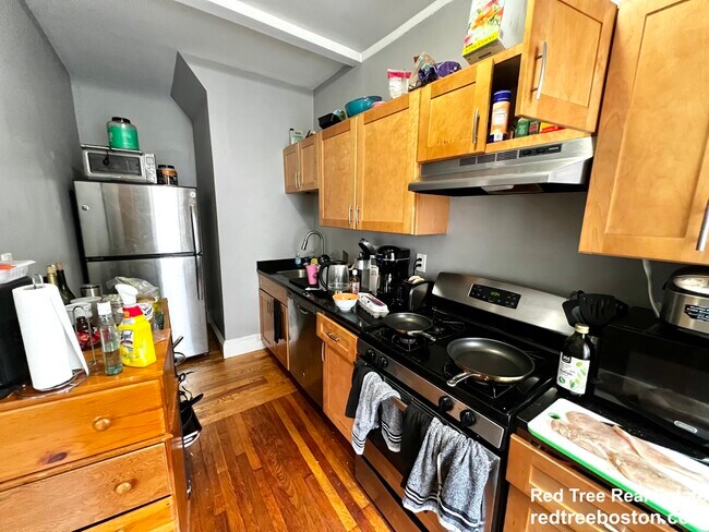 48 Englewood Ave Unit 1