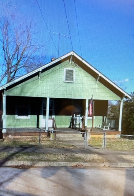 Photo - 619 Grady St House