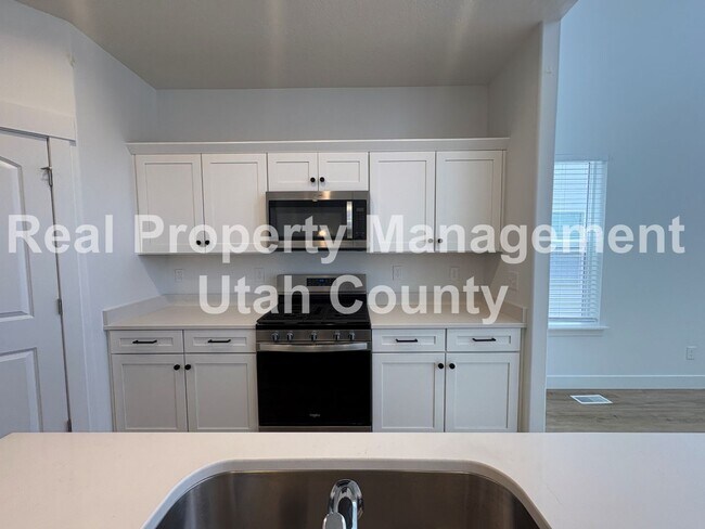 Photo - Beautiful Townhome in Lehi